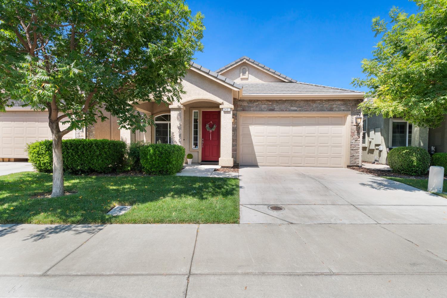 Detail Gallery Image 2 of 51 For 2431 Bird Rock Pl, Turlock,  CA 95380 - 3 Beds | 2 Baths