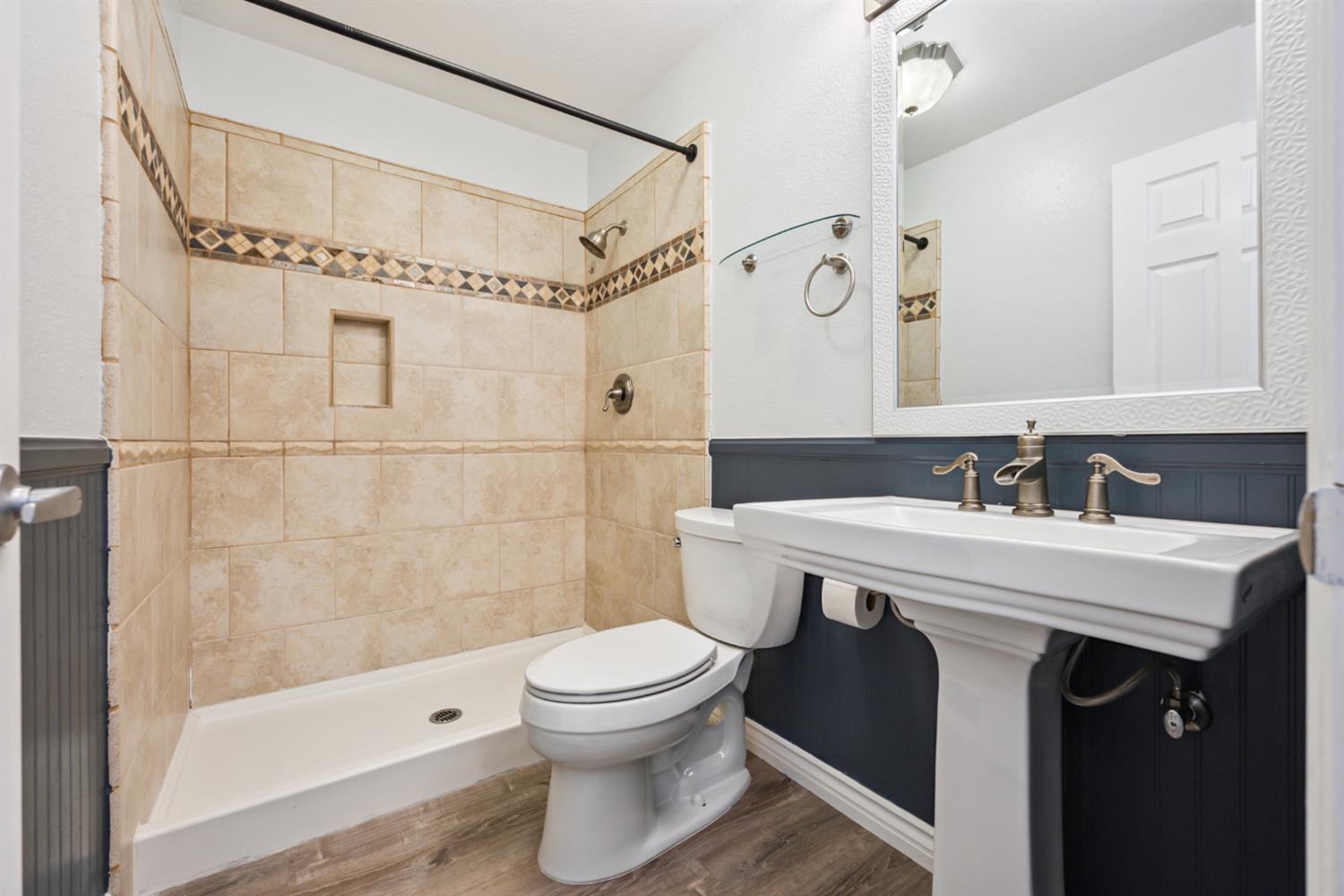 Detail Gallery Image 26 of 51 For 2010 Trailee Ct, Roseville,  CA 95747 - 4 Beds | 3 Baths