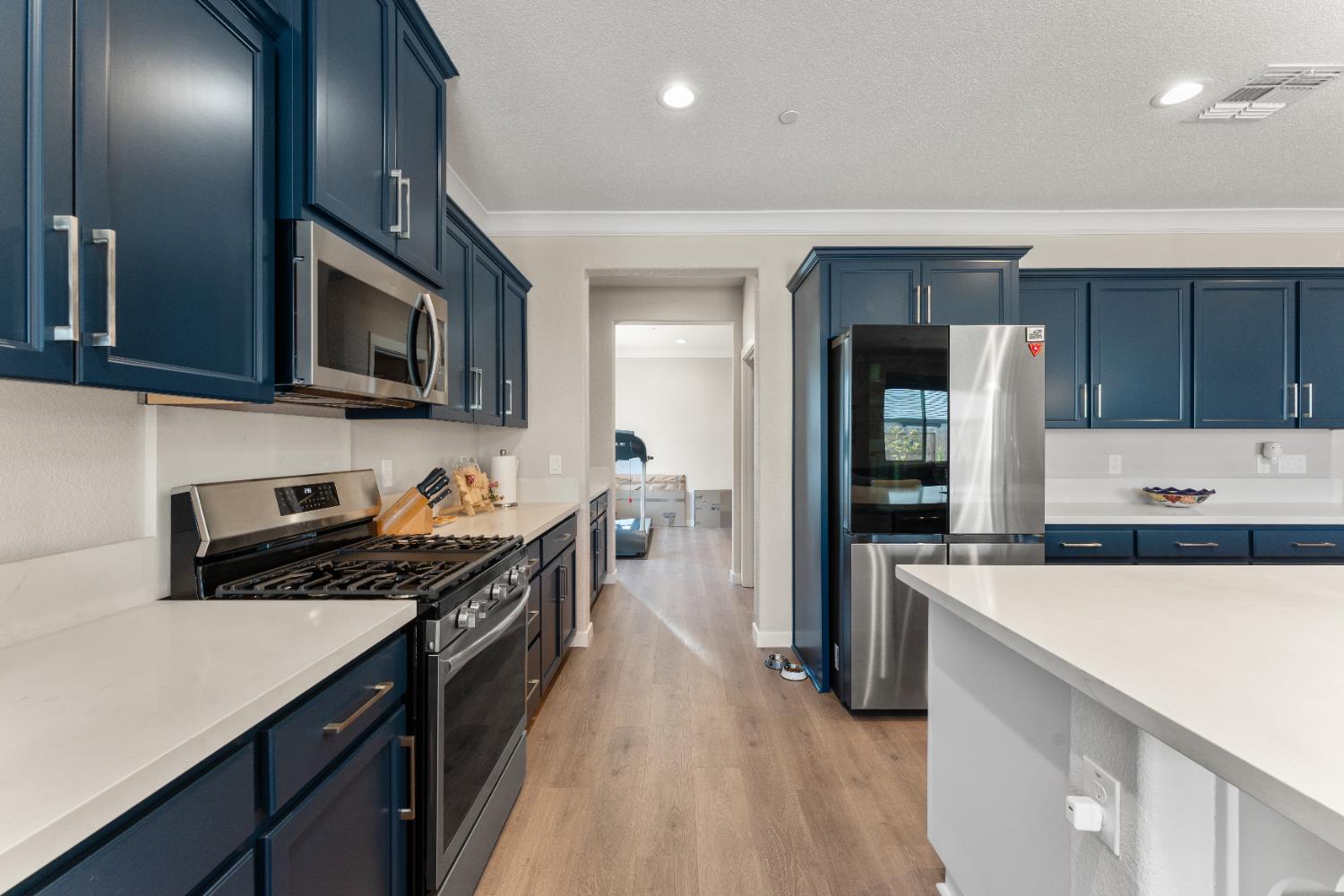 Detail Gallery Image 11 of 37 For 4363 Borderlands Dr, Rancho Cordova,  CA 95742 - 3 Beds | 3 Baths