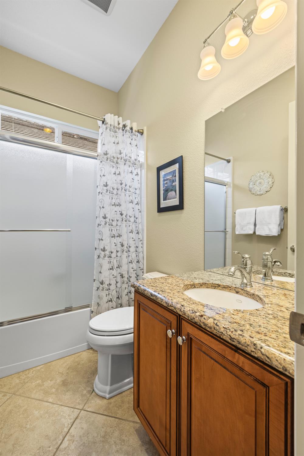 Detail Gallery Image 24 of 32 For 2016 Penstone Loop, Roseville,  CA 95747 - 3 Beds | 2 Baths