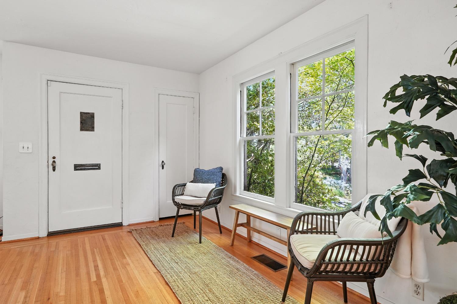Detail Gallery Image 9 of 36 For 440 Foresthill Ave, Auburn,  CA 95603 - 3 Beds | 1 Baths