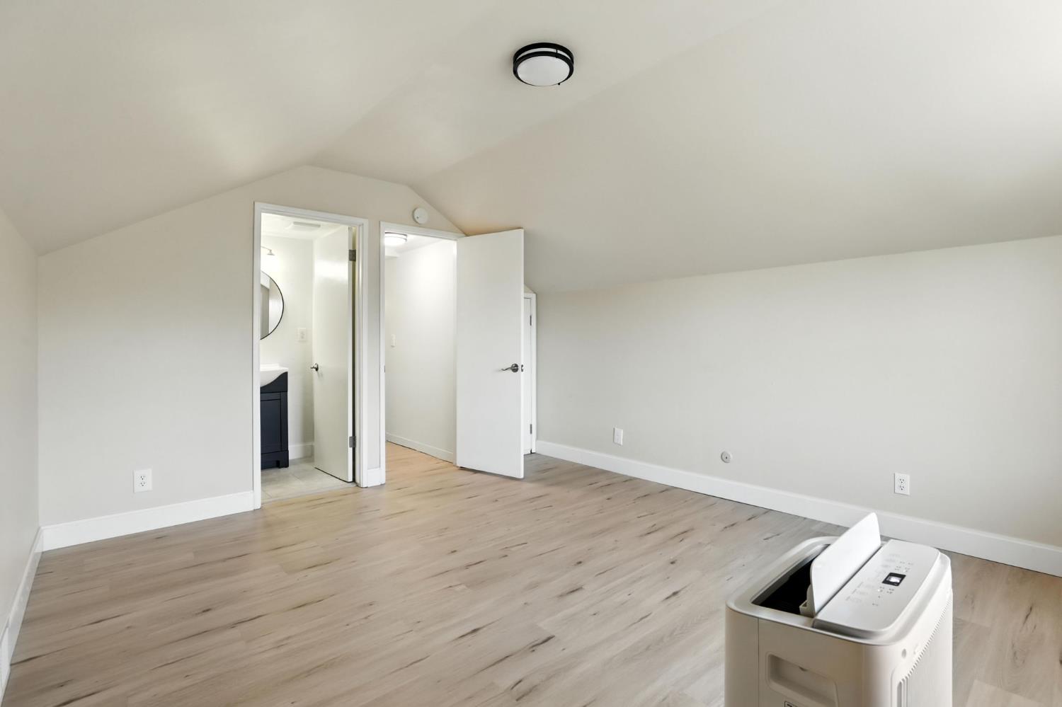 Detail Gallery Image 28 of 37 For 7969 Glenbar Way, Fair Oaks,  CA 95628 - 4 Beds | 2/1 Baths