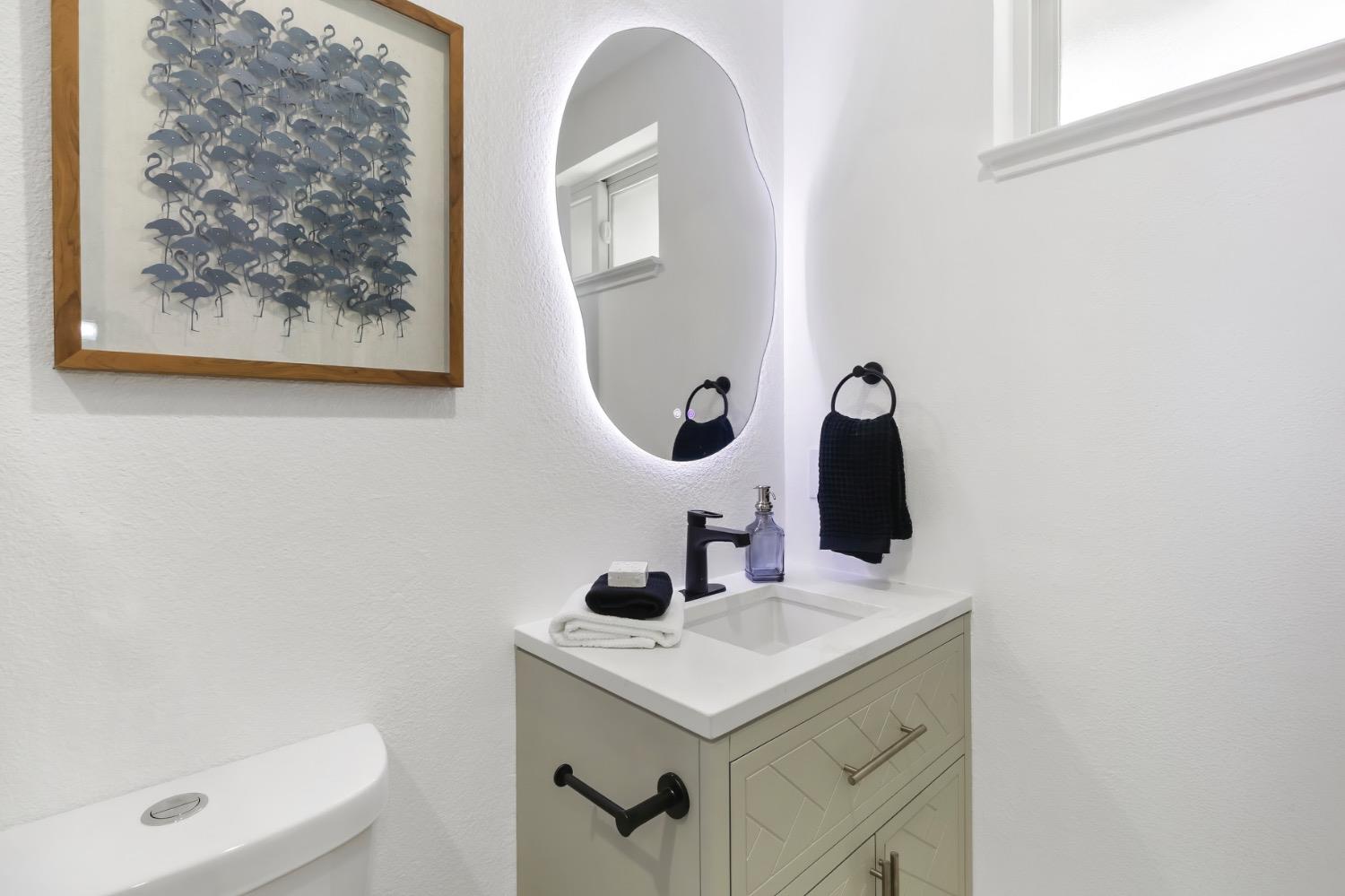 Detail Gallery Image 37 of 59 For 6550 Riverside Blvd, Sacramento,  CA 95831 - 3 Beds | 2 Baths
