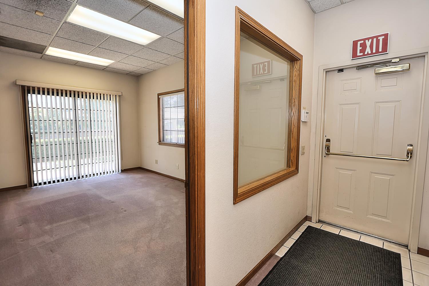 Detail Gallery Image 22 of 51 For 1601 Executive Ct, Sacramento,  CA 95864 - – Beds | – Baths