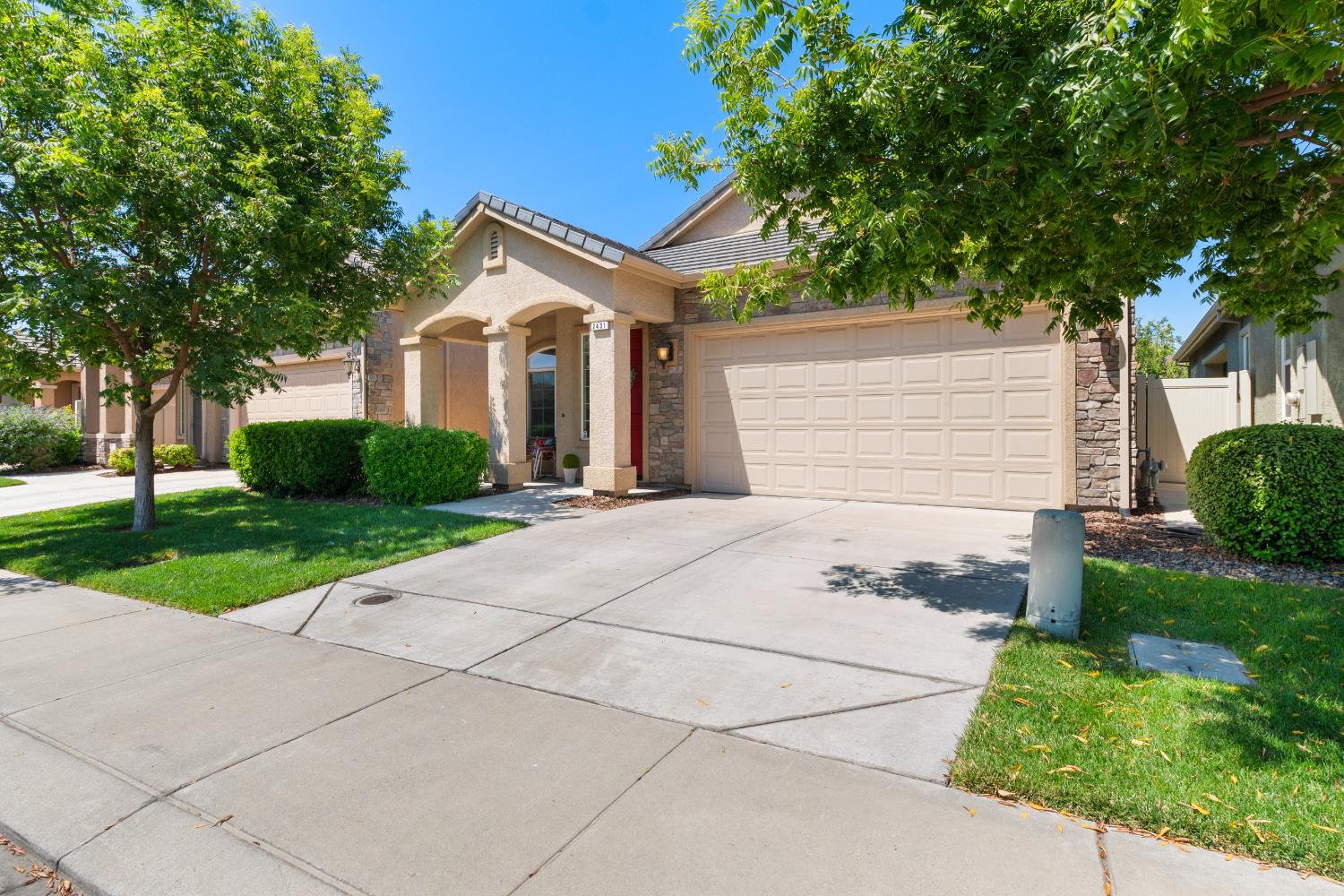 Detail Gallery Image 1 of 51 For 2431 Bird Rock Pl, Turlock,  CA 95380 - 3 Beds | 2 Baths