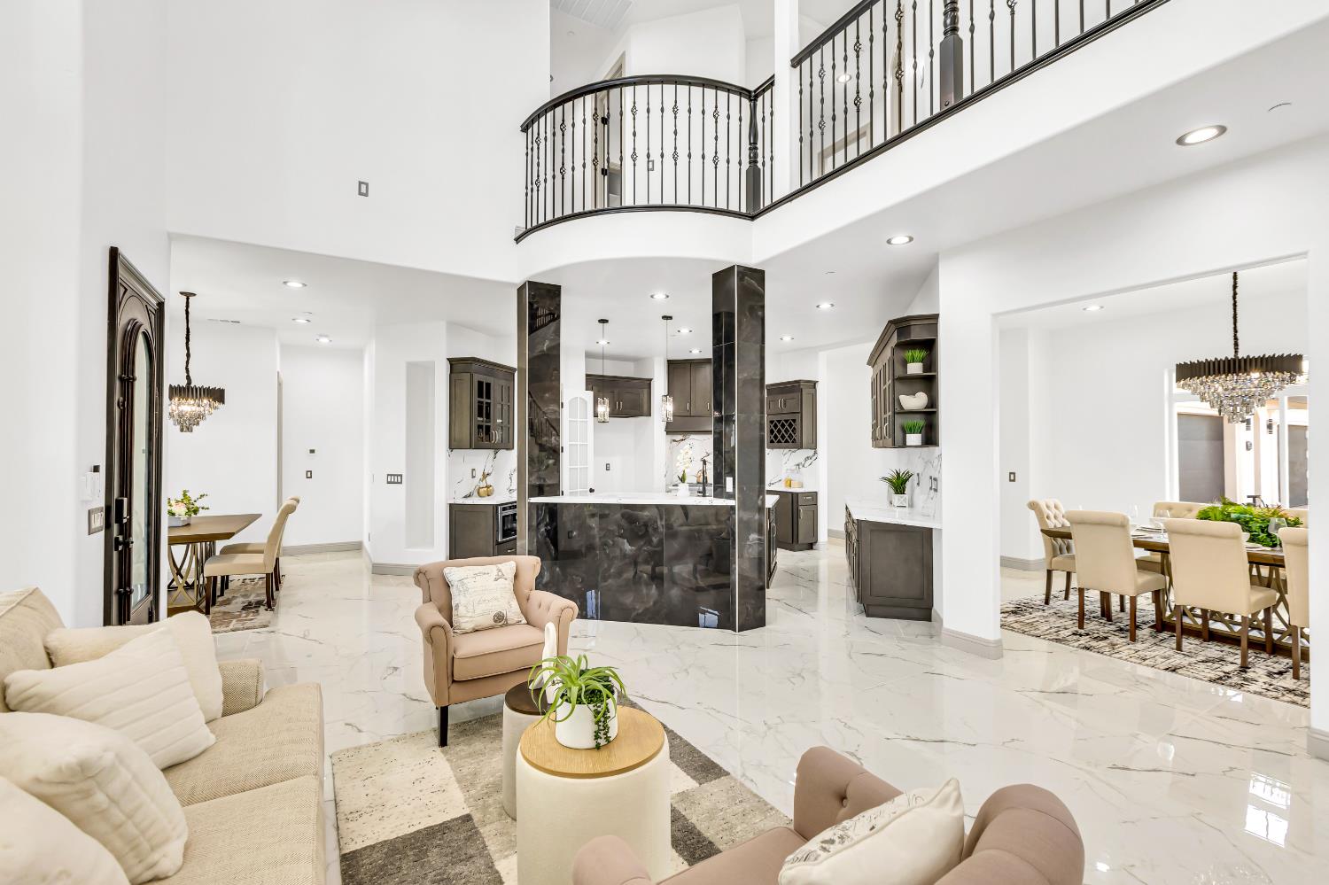 Detail Gallery Image 23 of 98 For 14537 Mira Vista Ln, Lockeford,  CA 95237 - 7 Beds | 4/1 Baths