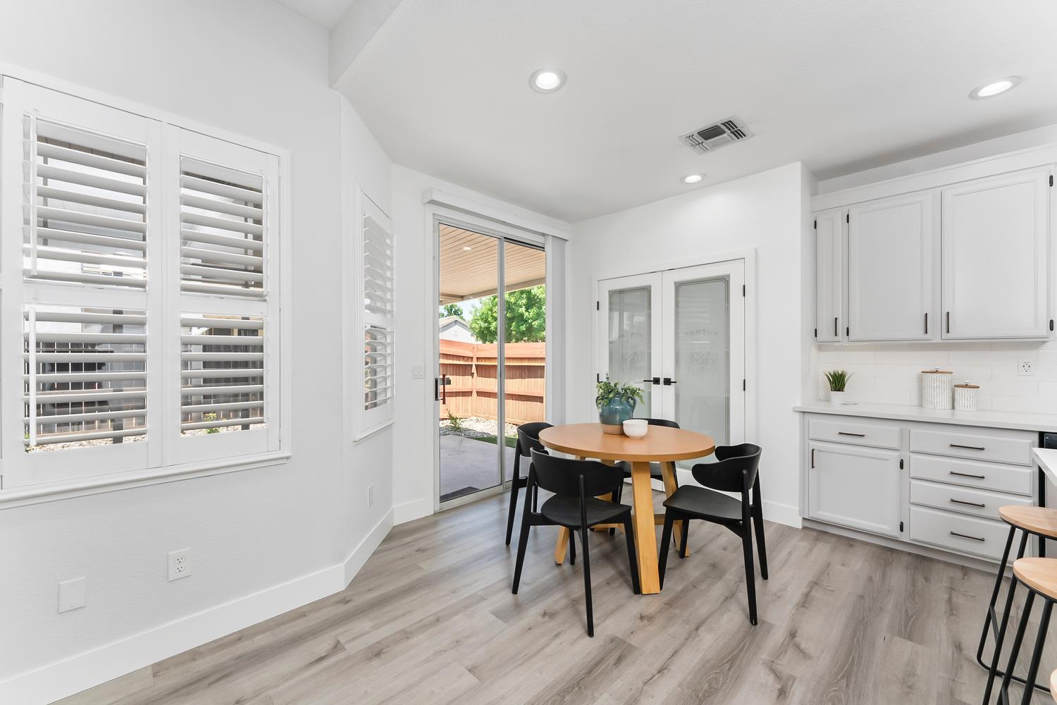 Detail Gallery Image 22 of 62 For 8250 Point Arena Ct, Sacramento,  CA 95828 - 2 Beds | 2 Baths