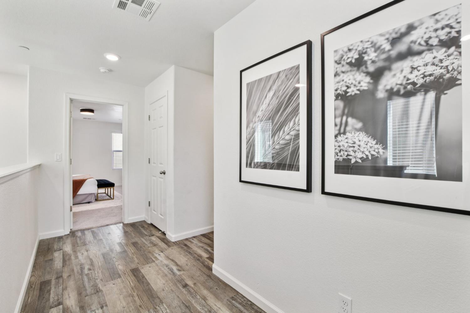 Detail Gallery Image 15 of 25 For 8205 Kramer Ranch Ln, Elk Grove,  CA 95758 - 3 Beds | 2/1 Baths