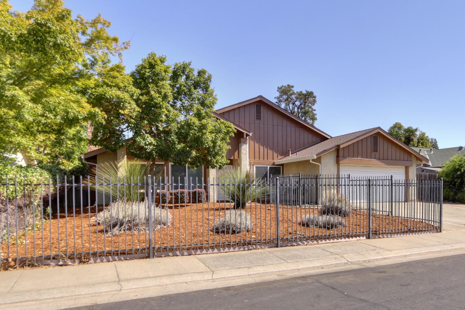 Detail Gallery Image 48 of 48 For 9013 Meadowsweet Way, Elk Grove,  CA 95624 - 4 Beds | 2 Baths