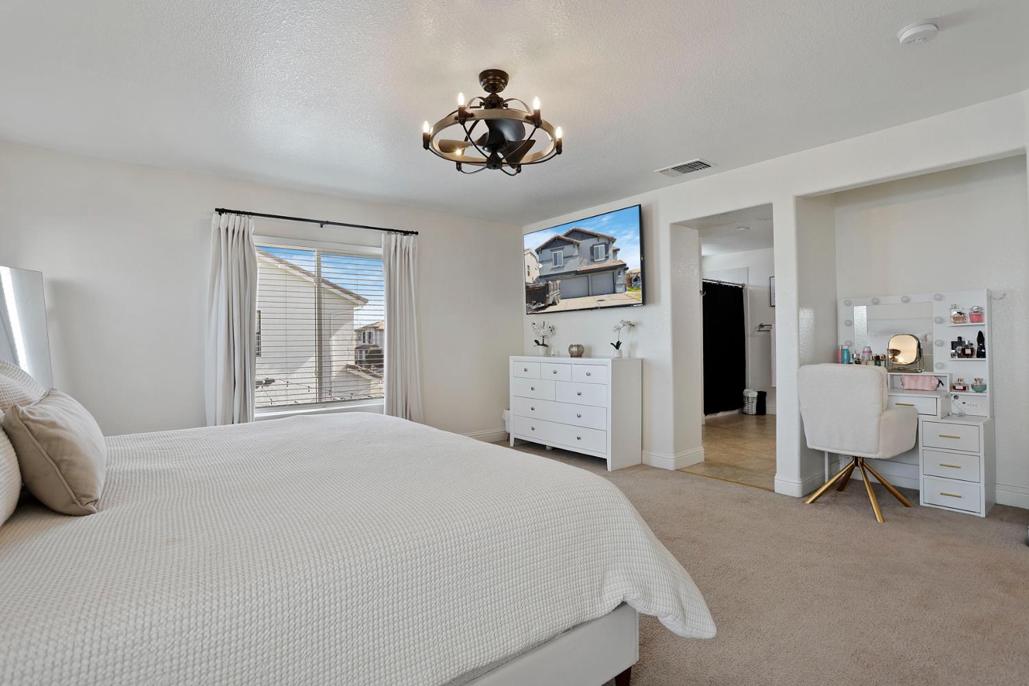 Detail Gallery Image 26 of 41 For 8841 Billfish Way, Sacramento,  CA 95828 - 5 Beds | 2/1 Baths