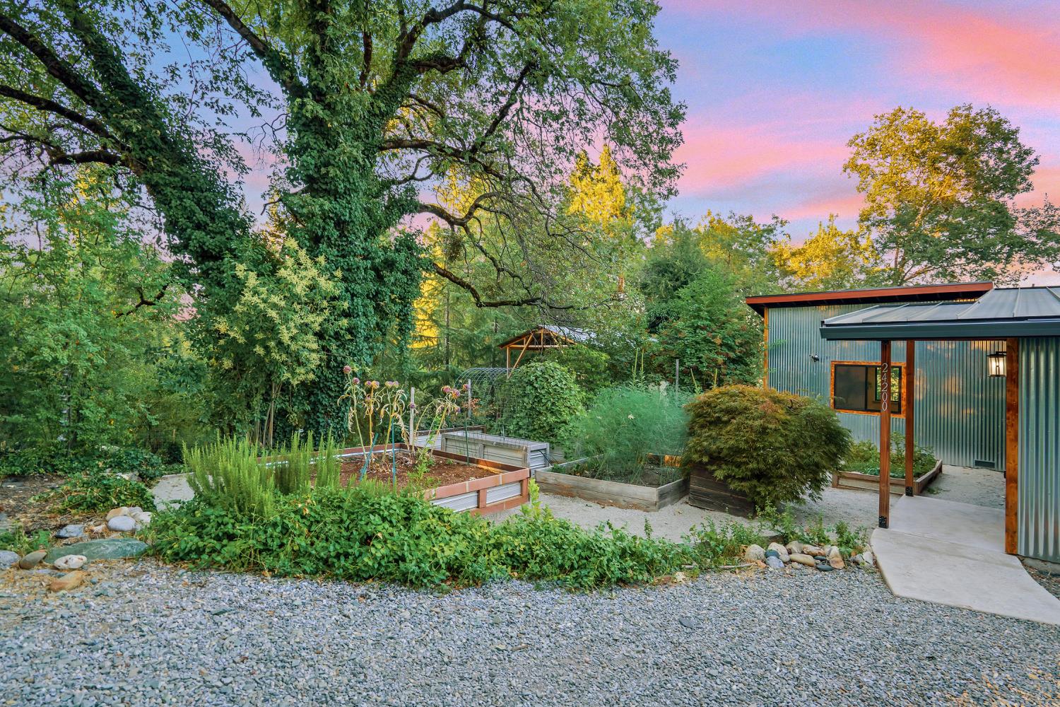 Detail Gallery Image 36 of 43 For 24200 Grand View Ave, Colfax,  CA 95713 - 3 Beds | 2 Baths