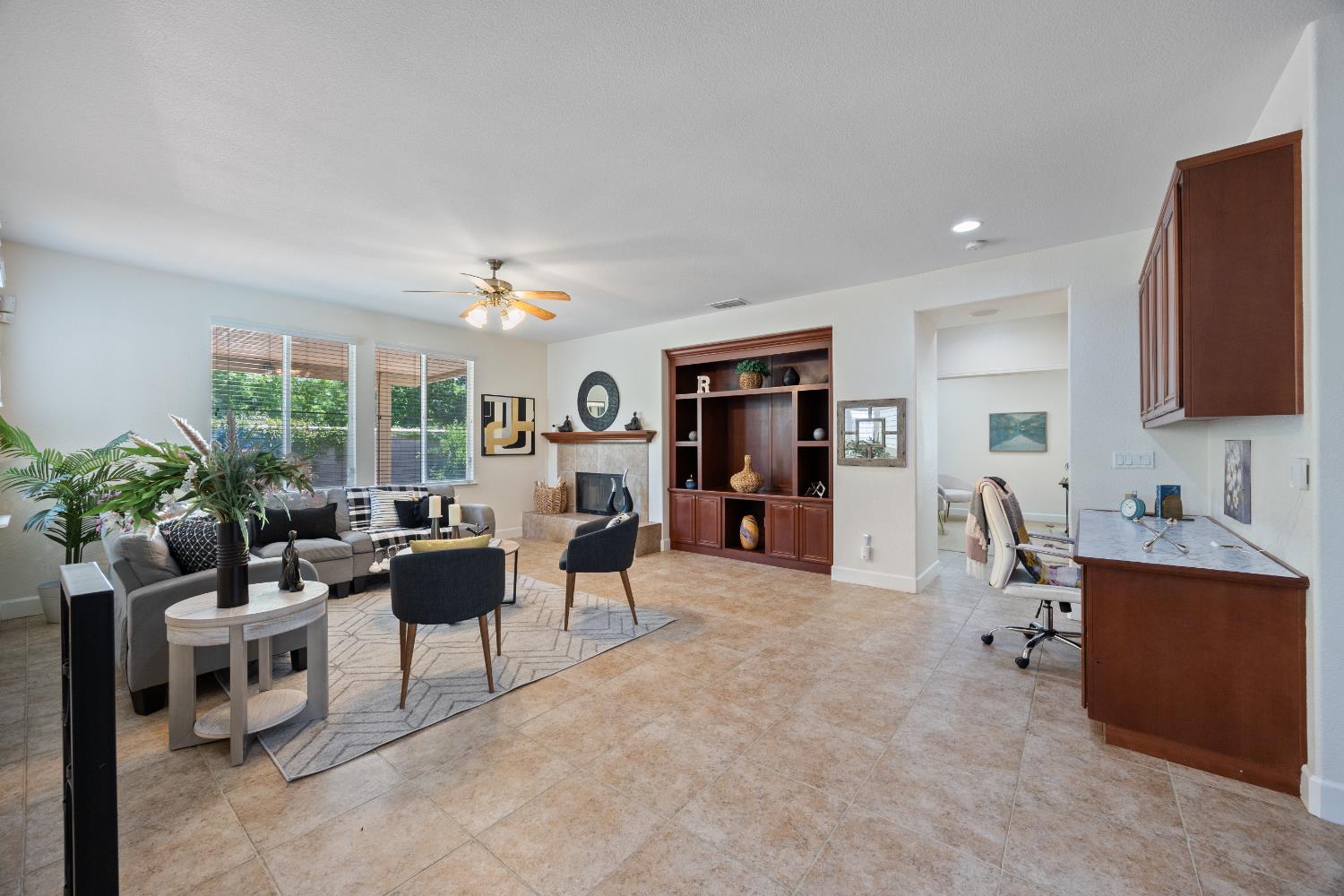 Detail Gallery Image 24 of 78 For 6904 Rio Tejo Way, Elk Grove,  CA 95757 - 5 Beds | 3 Baths