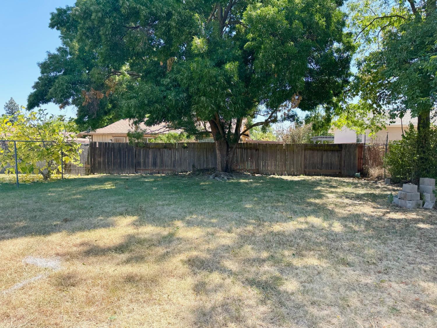 Detail Gallery Image 19 of 19 For 2818 Plover St, Sacramento,  CA 95815 - 4 Beds | 2 Baths