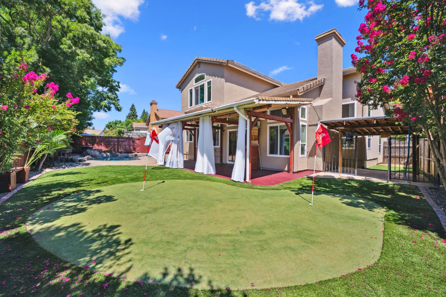 Detail Gallery Image 3 of 51 For 2010 Trailee Ct, Roseville,  CA 95747 - 4 Beds | 3 Baths