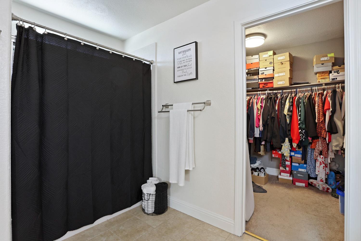 Detail Gallery Image 29 of 41 For 8841 Billfish Way, Sacramento,  CA 95828 - 5 Beds | 2/1 Baths