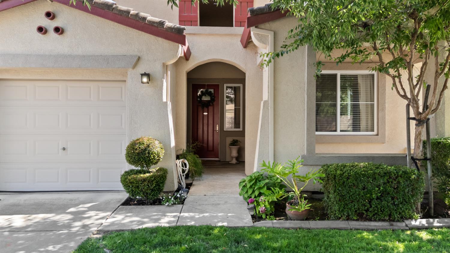 Detail Gallery Image 4 of 60 For 2020 Malcolm Way, Modesto,  CA 95356 - 3 Beds | 3 Baths