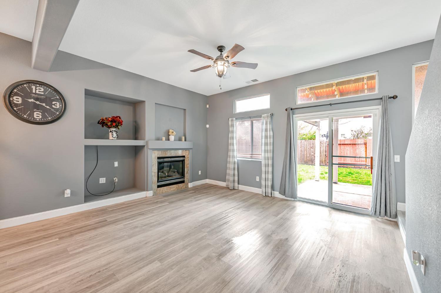 Detail Gallery Image 7 of 46 For 9065 Robbins Rd, Sacramento,  CA 95829 - 4 Beds | 2/1 Baths