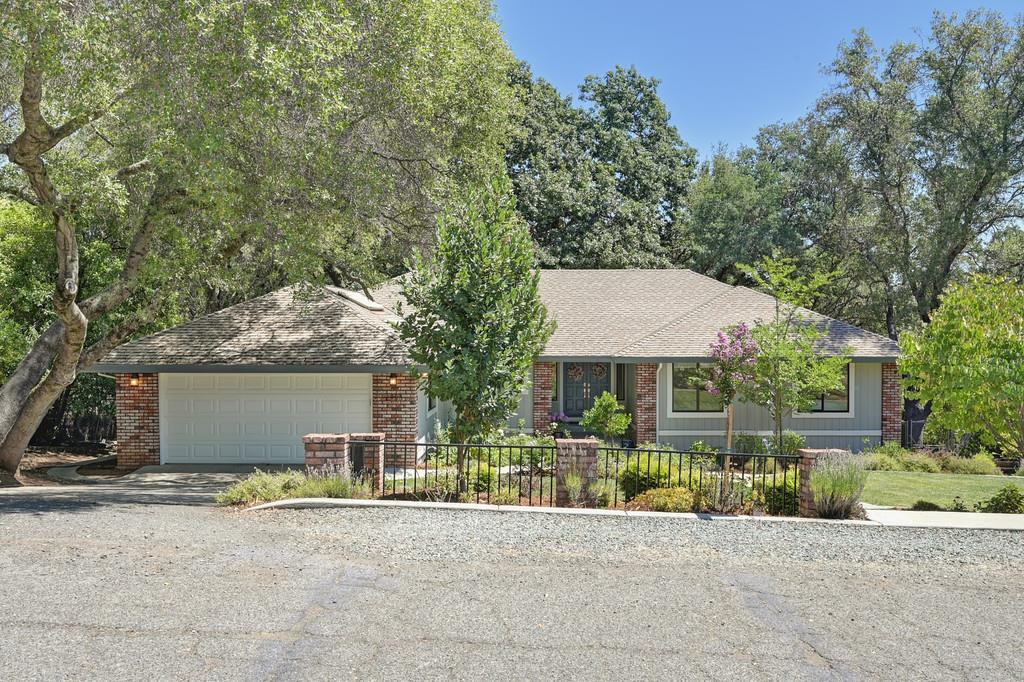 Detail Gallery Image 3 of 73 For 2953 Oakleaf Dr, Cameron Park,  CA 95682 - 3 Beds | 2/1 Baths