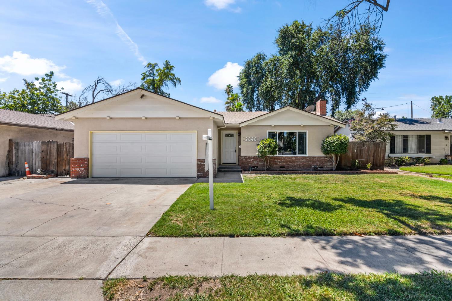 Detail Gallery Image 4 of 40 For 2040 Edgebrook Dr, Modesto,  CA 95354 - 3 Beds | 2 Baths