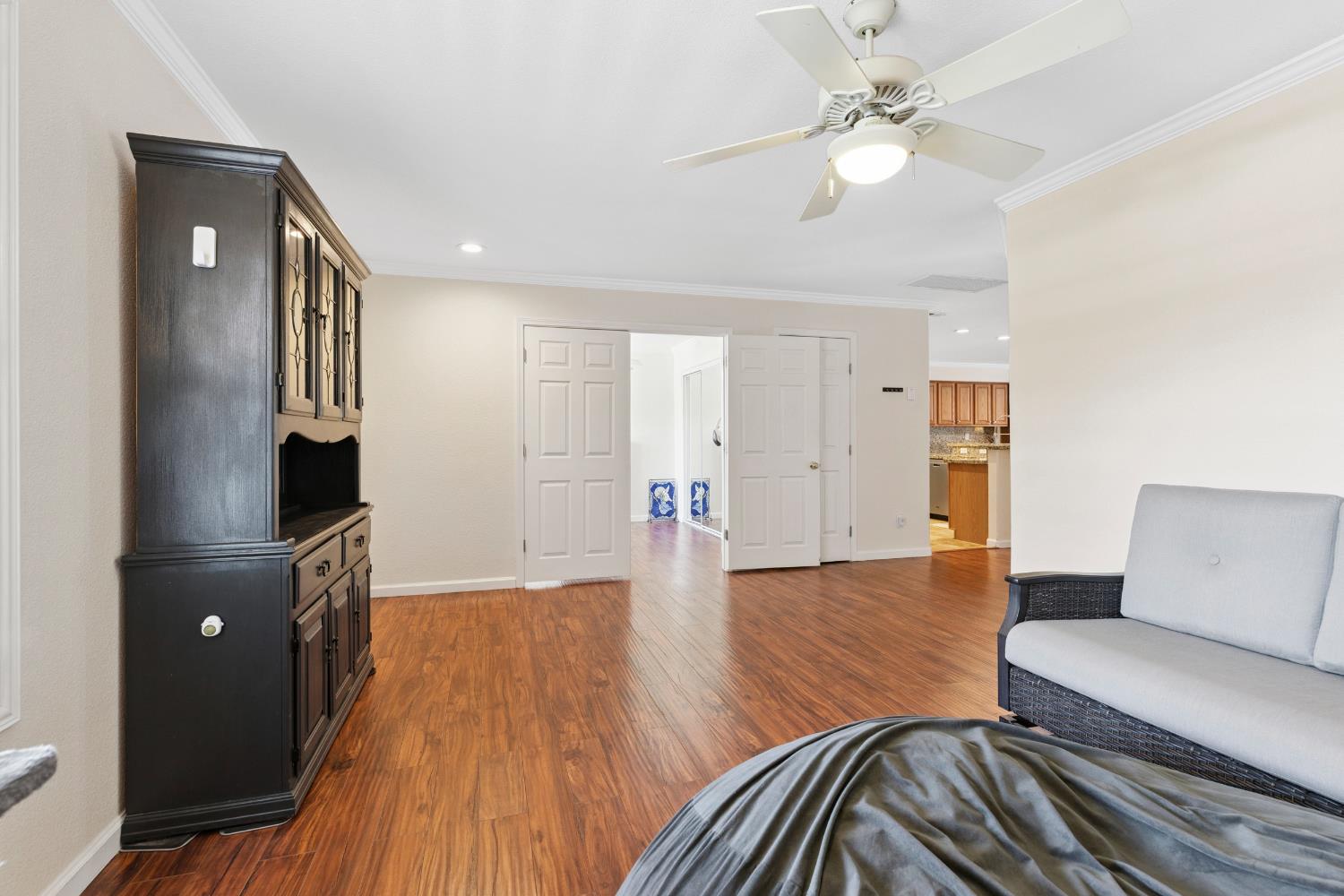 Detail Gallery Image 4 of 46 For 1162 Michelle Ct, Ripon,  CA 95366 - 5 Beds | 2 Baths