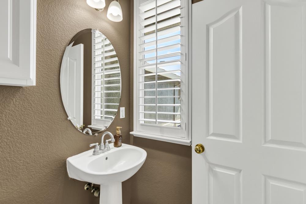 Detail Gallery Image 34 of 64 For 9688 Pasture Rose Ct, Elk Grove,  CA 95624 - 3 Beds | 2/1 Baths