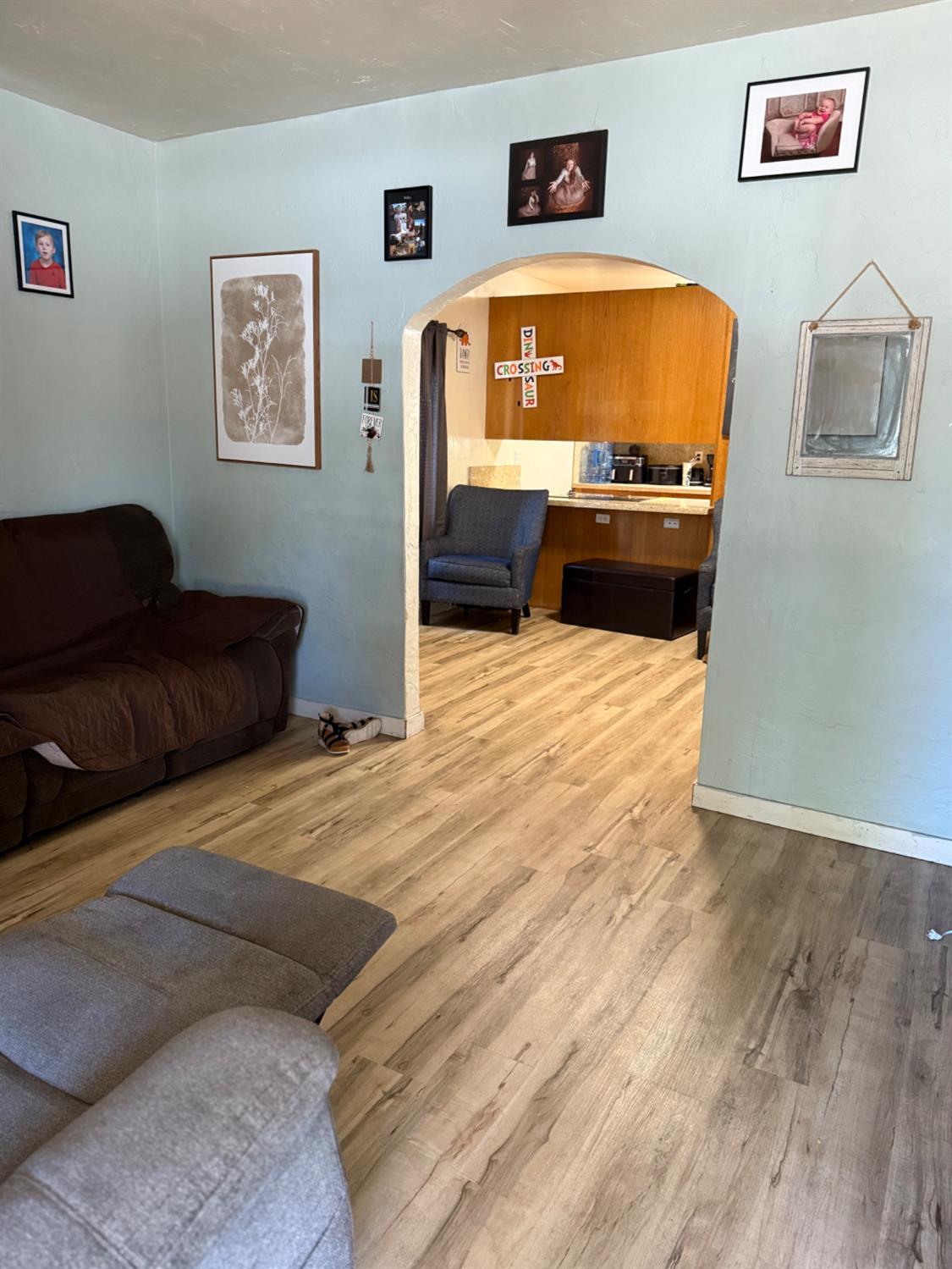 Detail Gallery Image 2 of 10 For 2045 3rd, Hughson,  CA 95326 - 2 Beds | 1 Baths