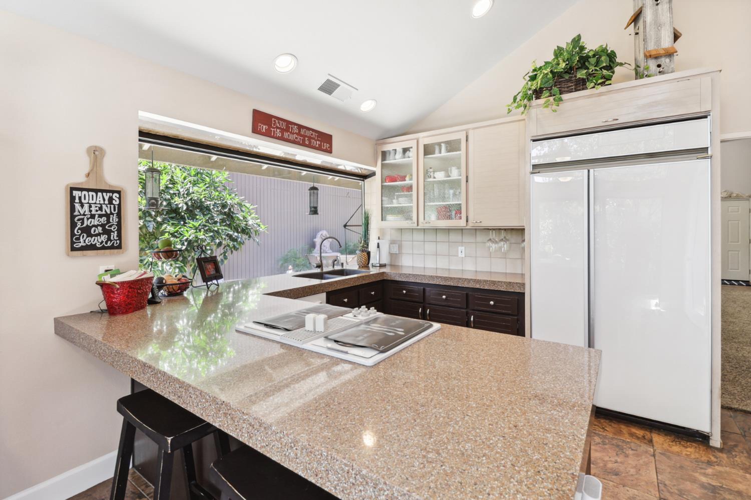 Detail Gallery Image 19 of 99 For 1911 Discovery Village Ln, Gold River,  CA 95670 - 2 Beds | 2 Baths