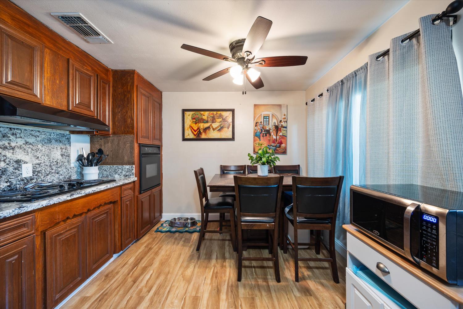 Detail Gallery Image 20 of 39 For 2326 Ramon Dr, Sacramento,  CA 95825 - – Beds | – Baths