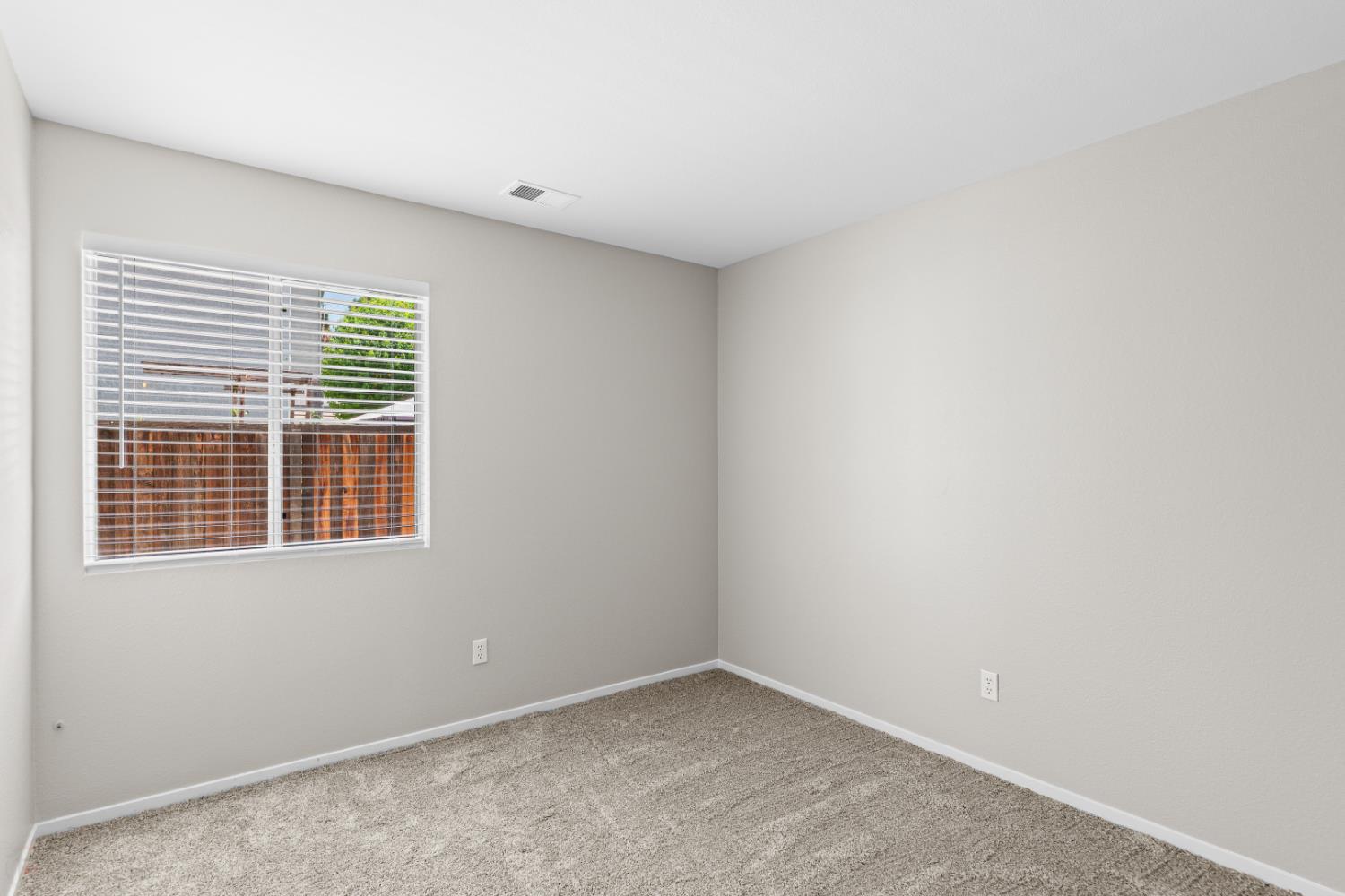 Detail Gallery Image 21 of 31 For 1566 Parkside Ct, Tracy,  CA 95376 - 3 Beds | 2 Baths