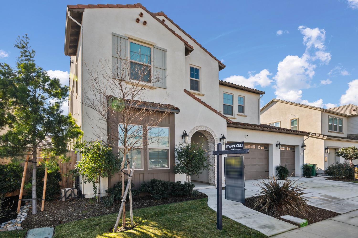 Detail Gallery Image 3 of 49 For 2830 Mcintosh Dr, Lodi,  CA 95242 - 4 Beds | 3 Baths