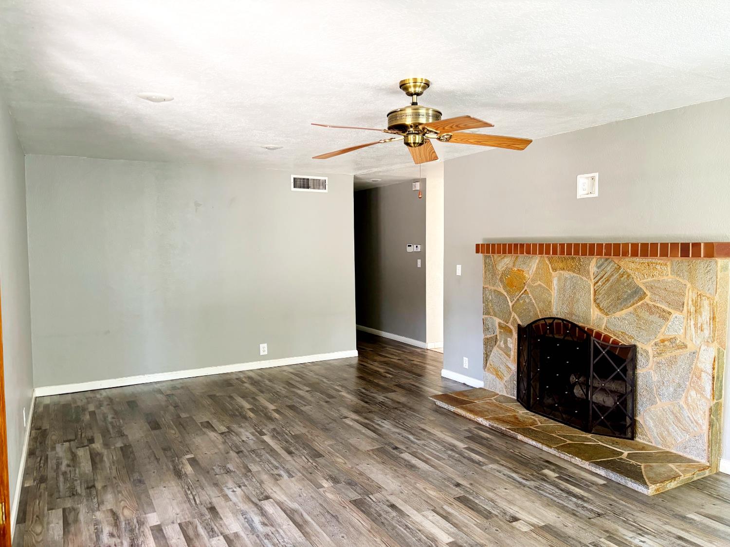 Detail Gallery Image 11 of 35 For 1422 Locke Rd, Modesto,  CA 95355 - 3 Beds | 2 Baths