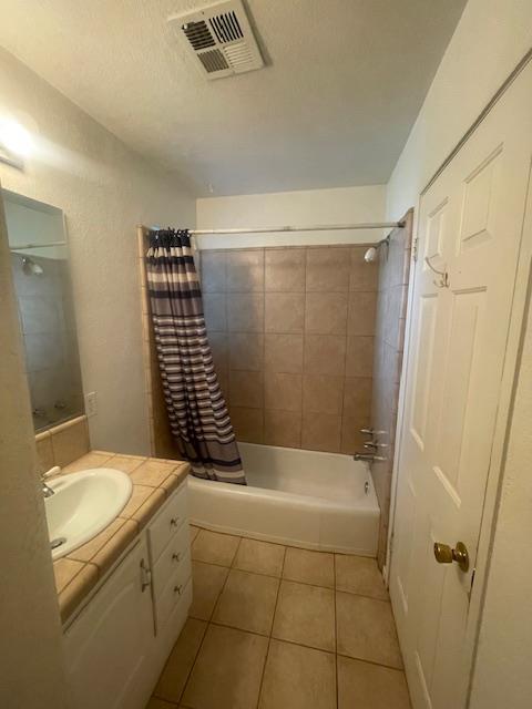 Detail Gallery Image 8 of 19 For 2009 Chelsea Ave, Modesto,  CA 95350 - 3 Beds | 2 Baths