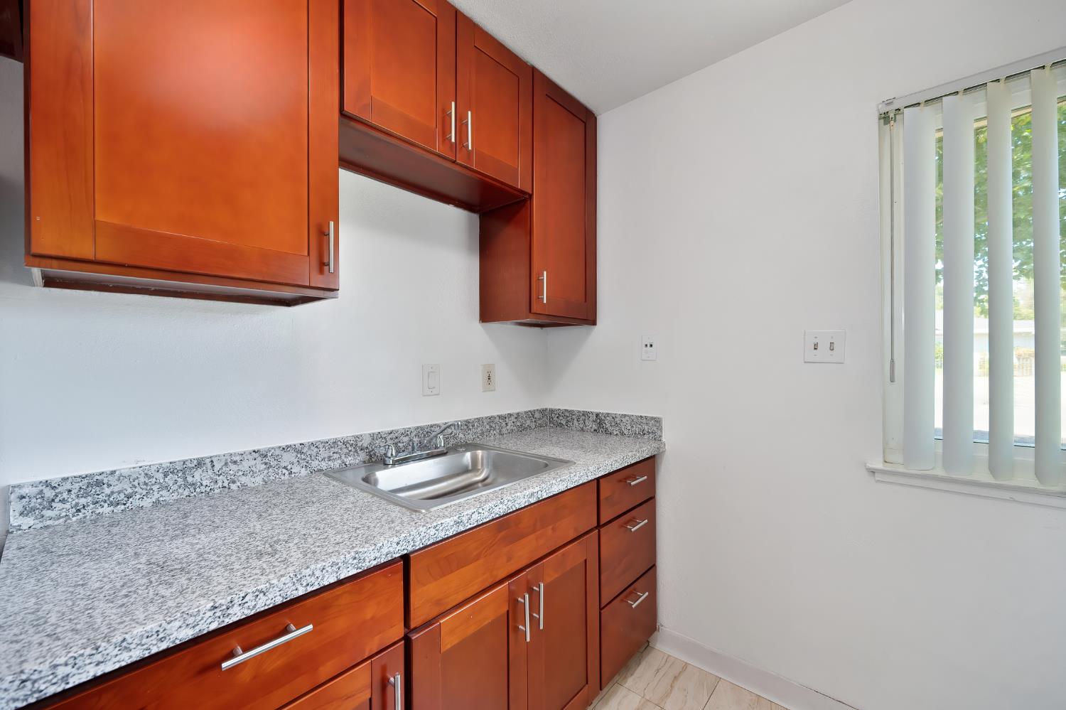 Detail Gallery Image 17 of 18 For 2400 Cava Ct, Sacramento,  CA 95825 - – Beds | – Baths