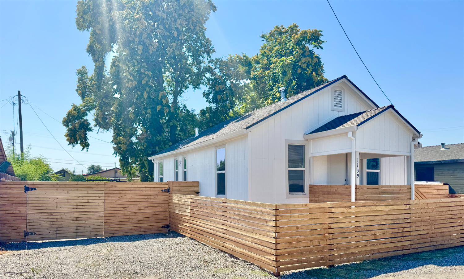 Detail Gallery Image 1 of 15 For 1739 Gilchrist Ave, Stockton,  CA 95205 - 2 Beds | 1 Baths