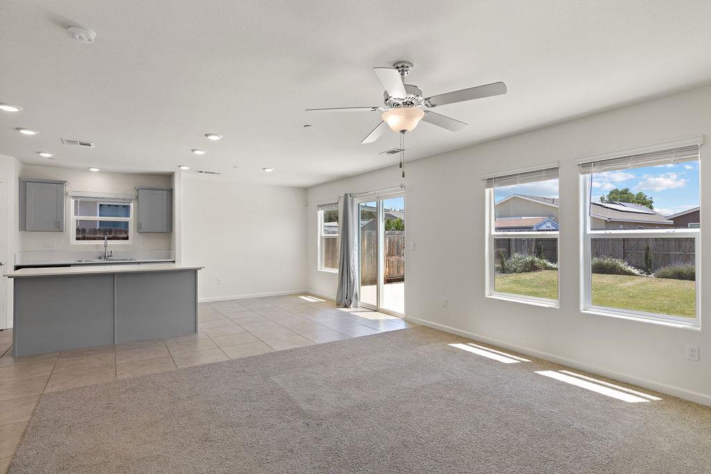 Detail Gallery Image 8 of 37 For 12084 Royal Ct, Waterford,  CA 95386 - 4 Beds | 2 Baths