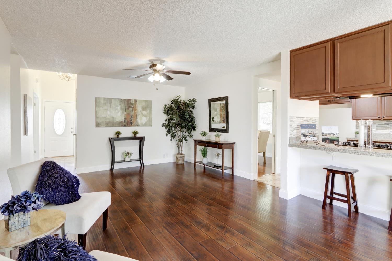 Detail Gallery Image 13 of 48 For 9013 Meadowsweet Way, Elk Grove,  CA 95624 - 4 Beds | 2 Baths