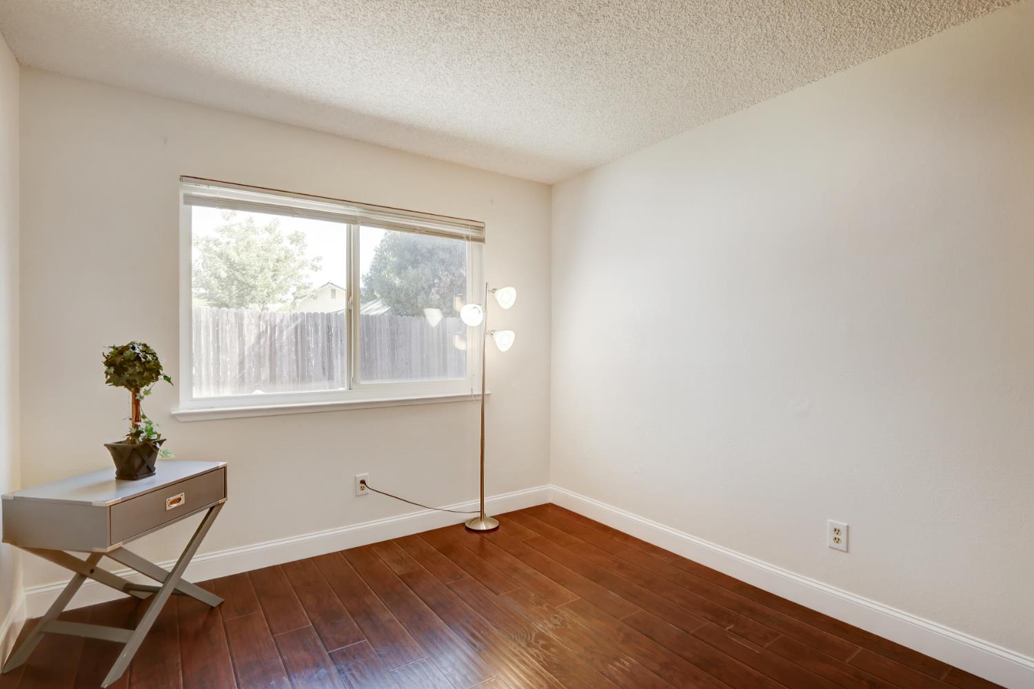 Detail Gallery Image 40 of 48 For 9013 Meadowsweet Way, Elk Grove,  CA 95624 - 4 Beds | 2 Baths