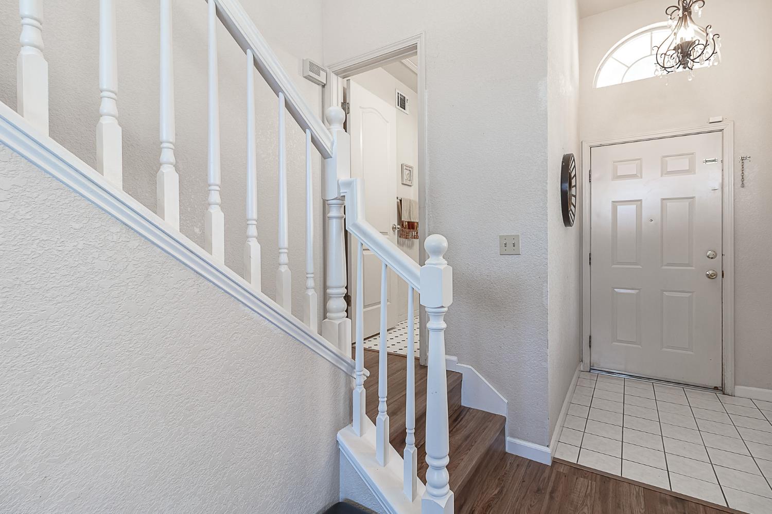 Detail Gallery Image 7 of 29 For 5220 Cimarron Ct, Salida,  CA 95368 - 4 Beds | 2/1 Baths