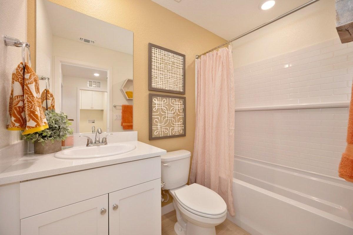 Detail Gallery Image 5 of 27 For 1828 Snowy White Pl #52,  Lincoln,  CA 95648 - 3 Beds | 2/1 Baths