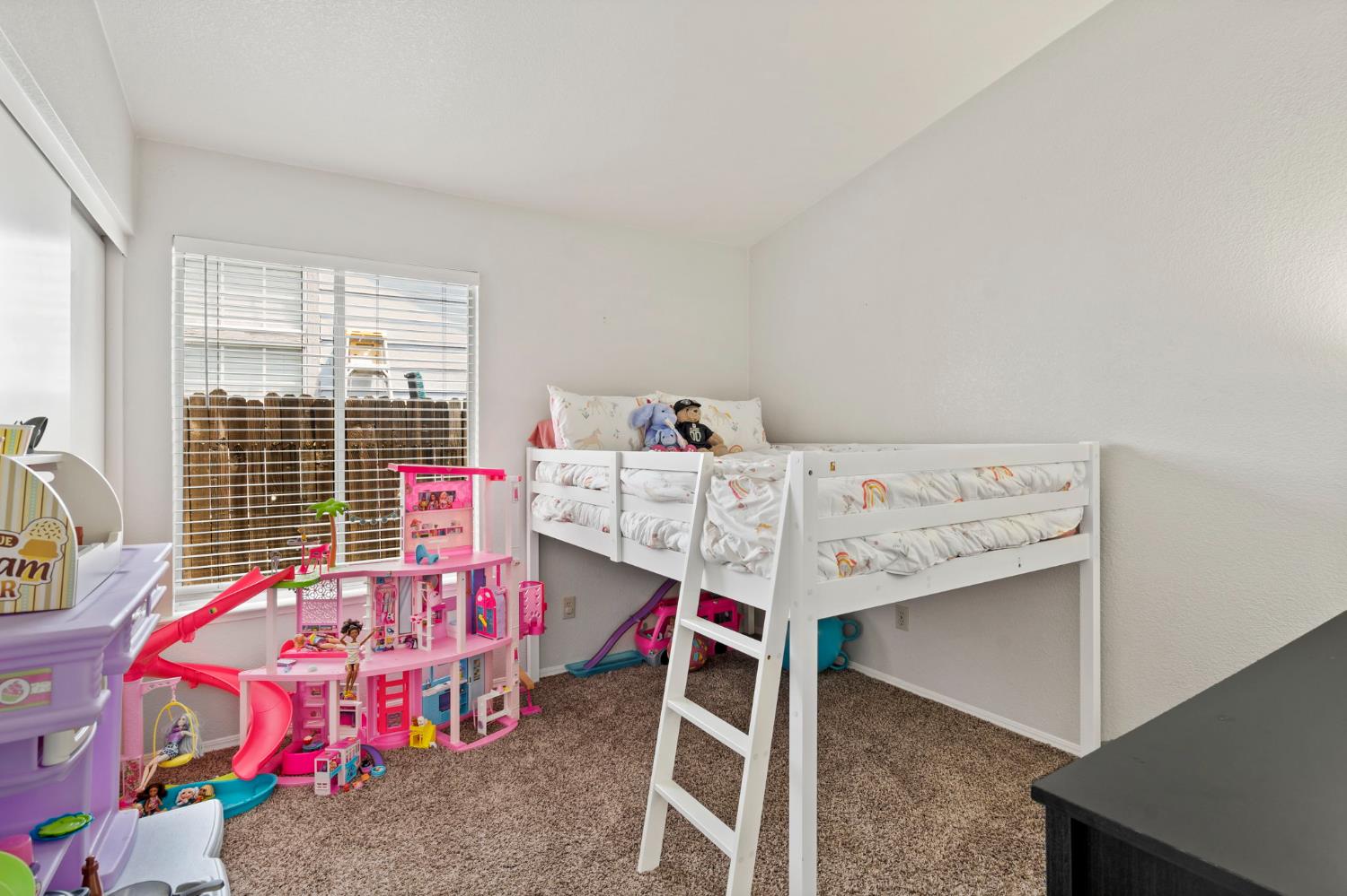 Detail Gallery Image 14 of 22 For 5279 Jacinto Ave, Sacramento,  CA 95823 - 3 Beds | 2 Baths