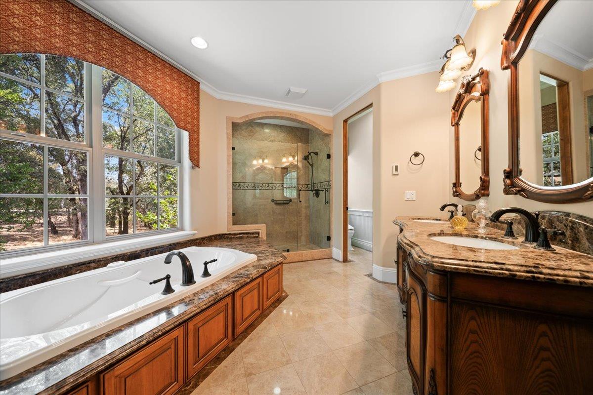 Detail Gallery Image 28 of 67 For 23750 Hogan Rd, Auburn,  CA 95602 - 4 Beds | 3/1 Baths