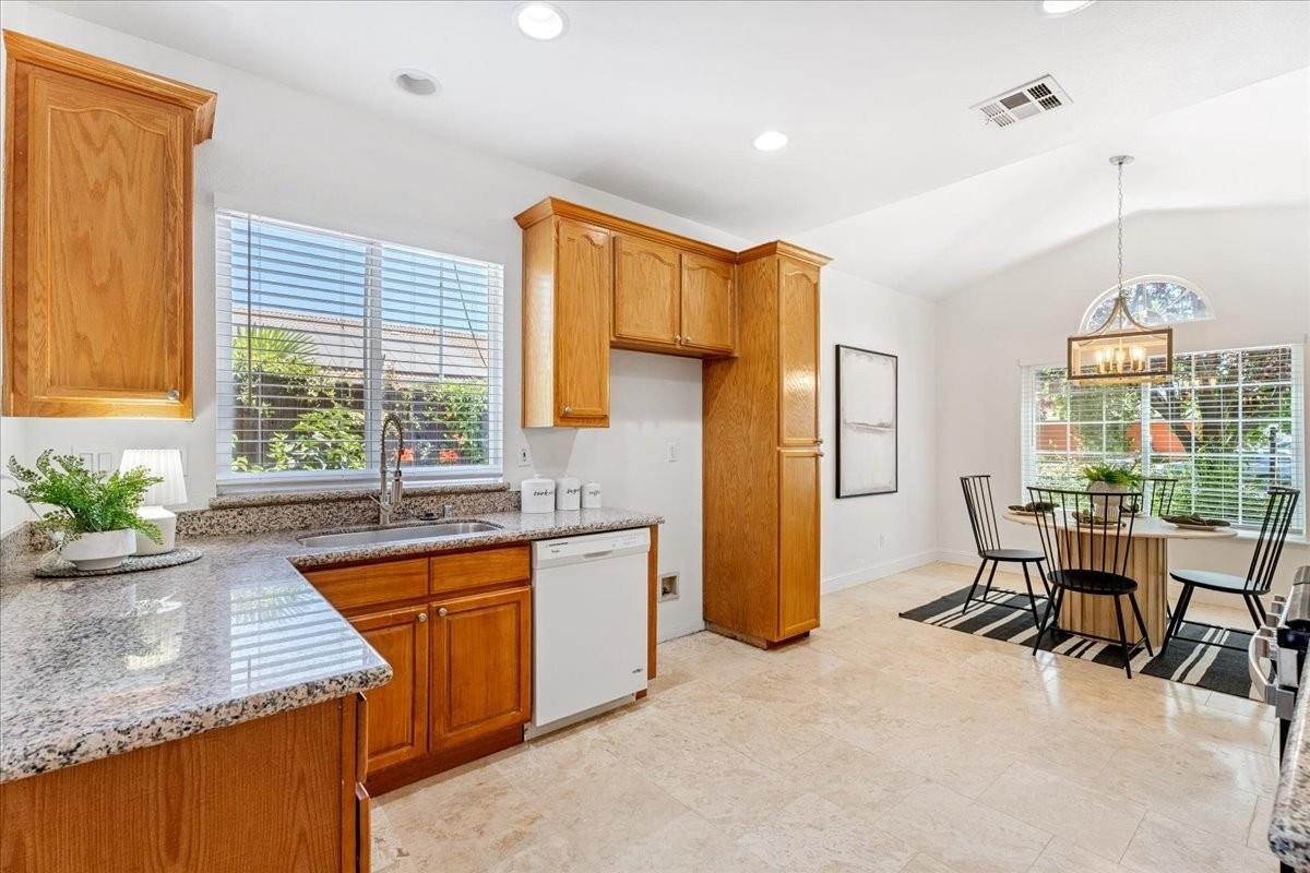 Detail Gallery Image 10 of 29 For 2358 1st St, Lincoln,  CA 95648 - 3 Beds | 2 Baths