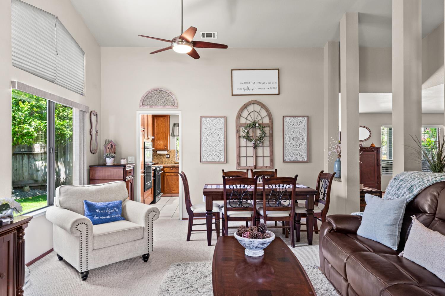 Detail Gallery Image 4 of 39 For 1551 Arnell Pl, Manteca,  CA 95337 - 3 Beds | 2/1 Baths