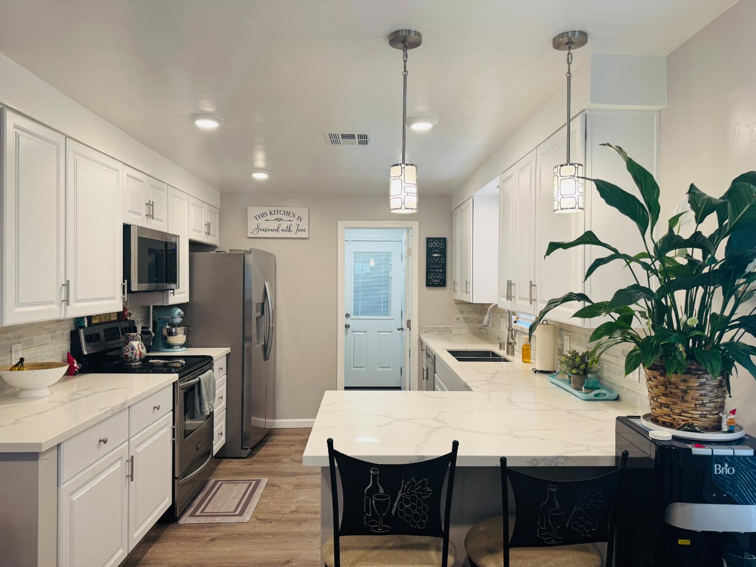 Detail Gallery Image 5 of 43 For 3761 Arizona Ave, Riverbank,  CA 95367 - 3 Beds | 2 Baths