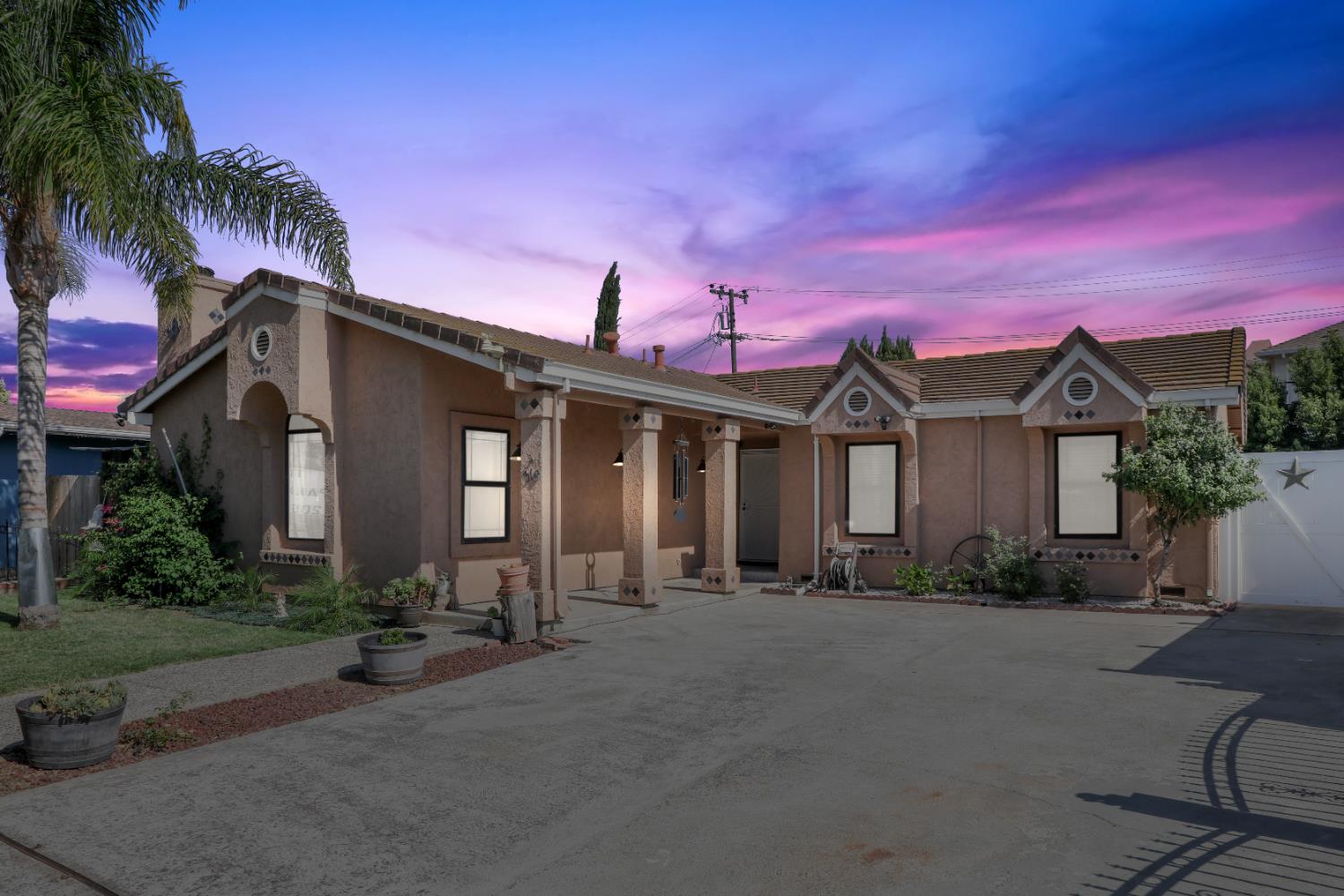 Detail Gallery Image 1 of 37 For 318 Portola Way, Tracy,  CA 95376 - 3 Beds | 2 Baths