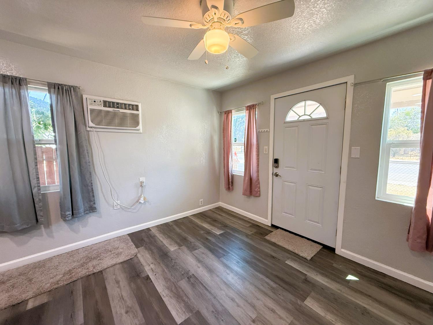 Detail Gallery Image 7 of 19 For 1561 N Filbert St, Stockton,  CA 95205 - 1 Beds | 1 Baths