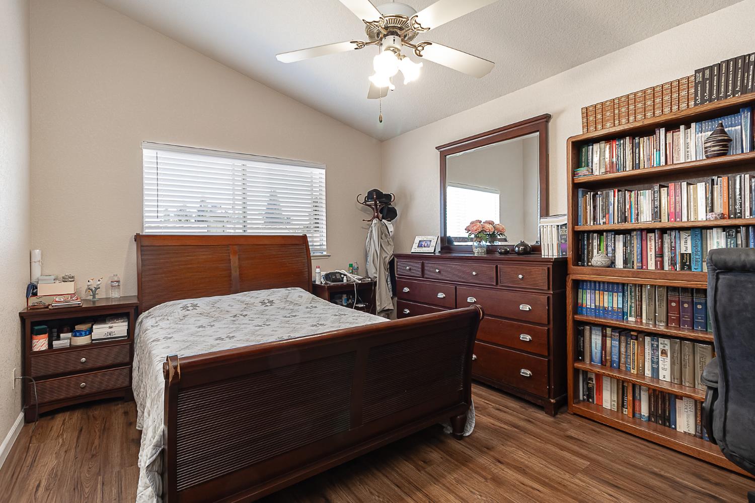 Detail Gallery Image 19 of 29 For 5220 Cimarron Ct, Salida,  CA 95368 - 4 Beds | 2/1 Baths
