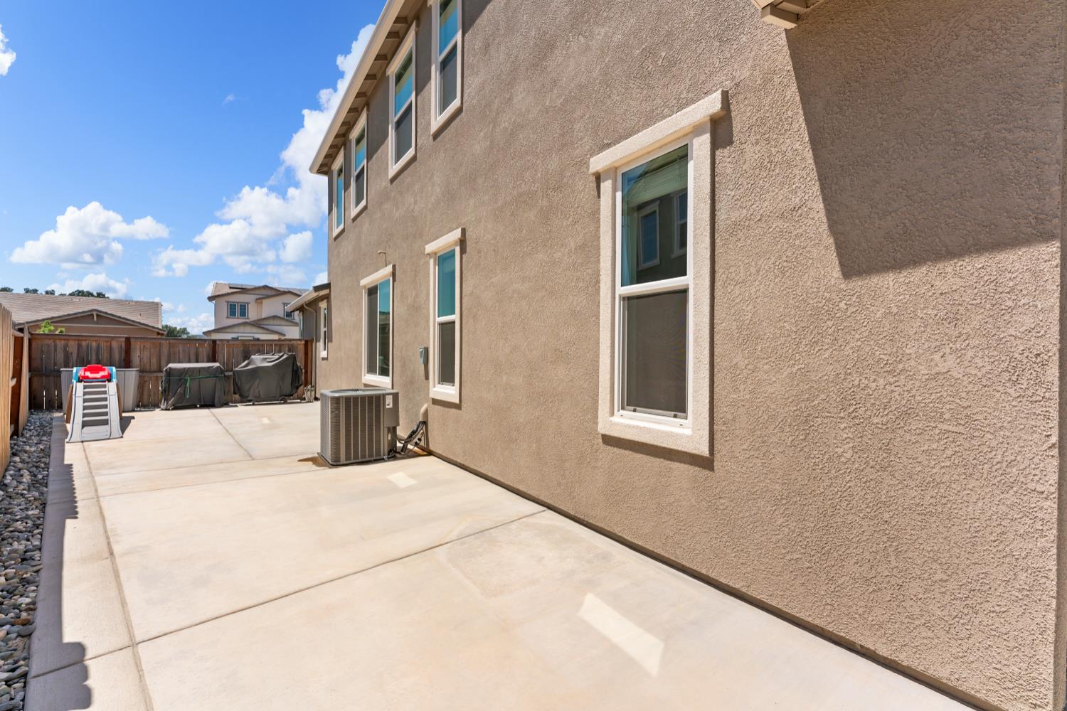 Detail Gallery Image 65 of 83 For 2073 Challenger Way, Roseville,  CA 95747 - 4 Beds | 3/1 Baths