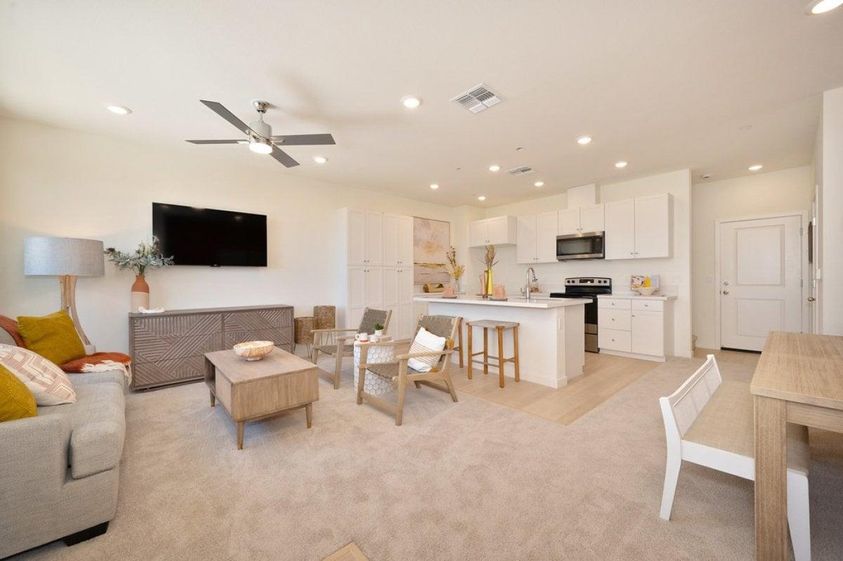 Detail Gallery Image 17 of 27 For 1828 Snowy White Pl #52,  Lincoln,  CA 95648 - 3 Beds | 2/1 Baths