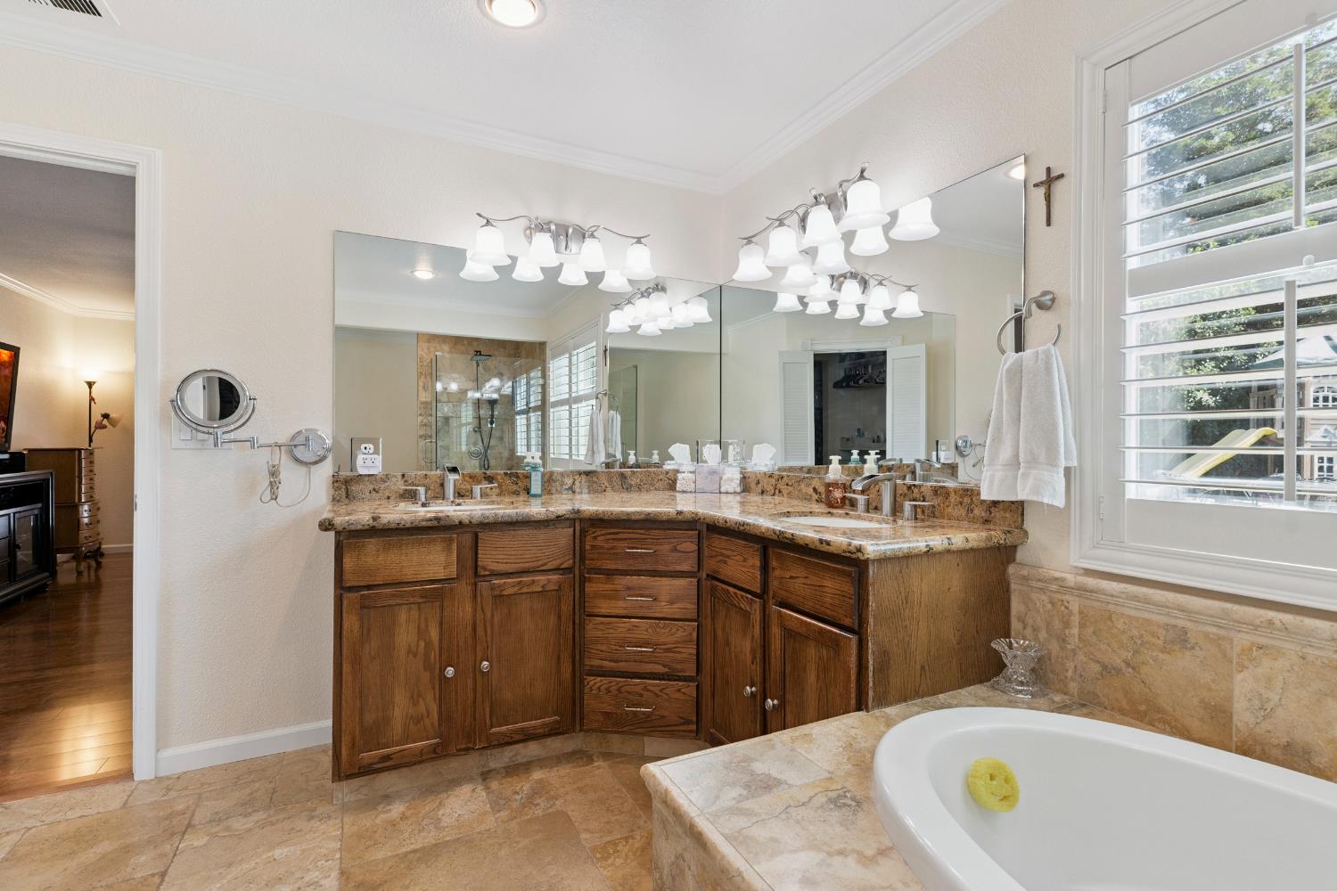 Detail Gallery Image 24 of 46 For 1162 Michelle Ct, Ripon,  CA 95366 - 5 Beds | 2 Baths